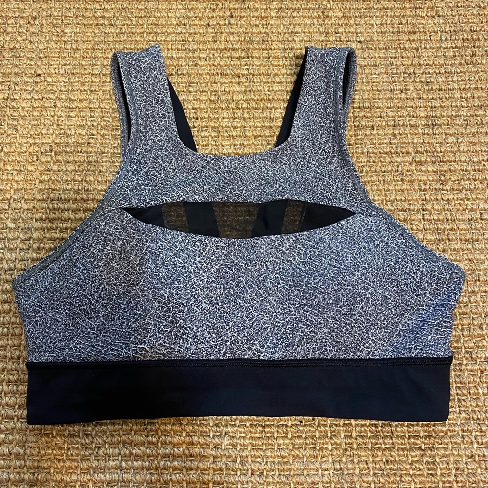 Lululemon Bra size 8!